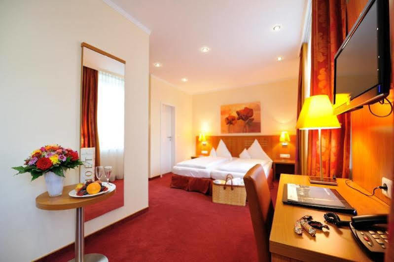 Hotel Vis A Vis Ліндау Екстер'єр фото